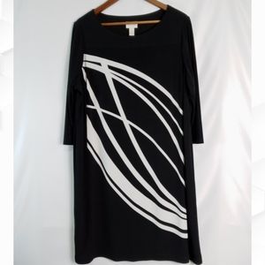 Chico's Dress. Black and White design. 3/4 sleeve.